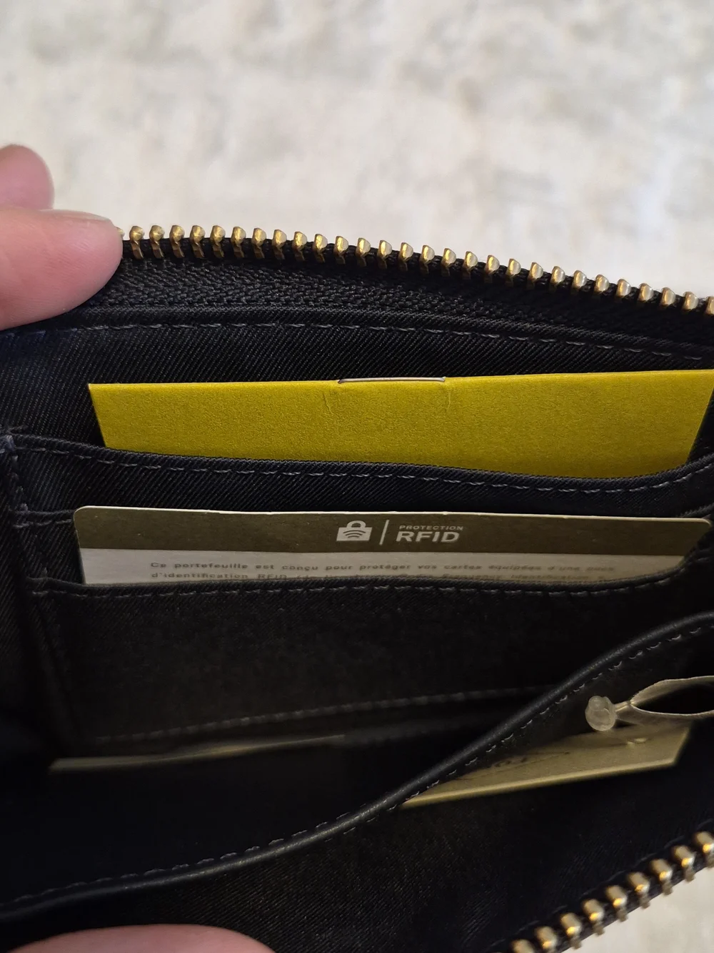 Fossil Leather Wallet with Subtle Stitching